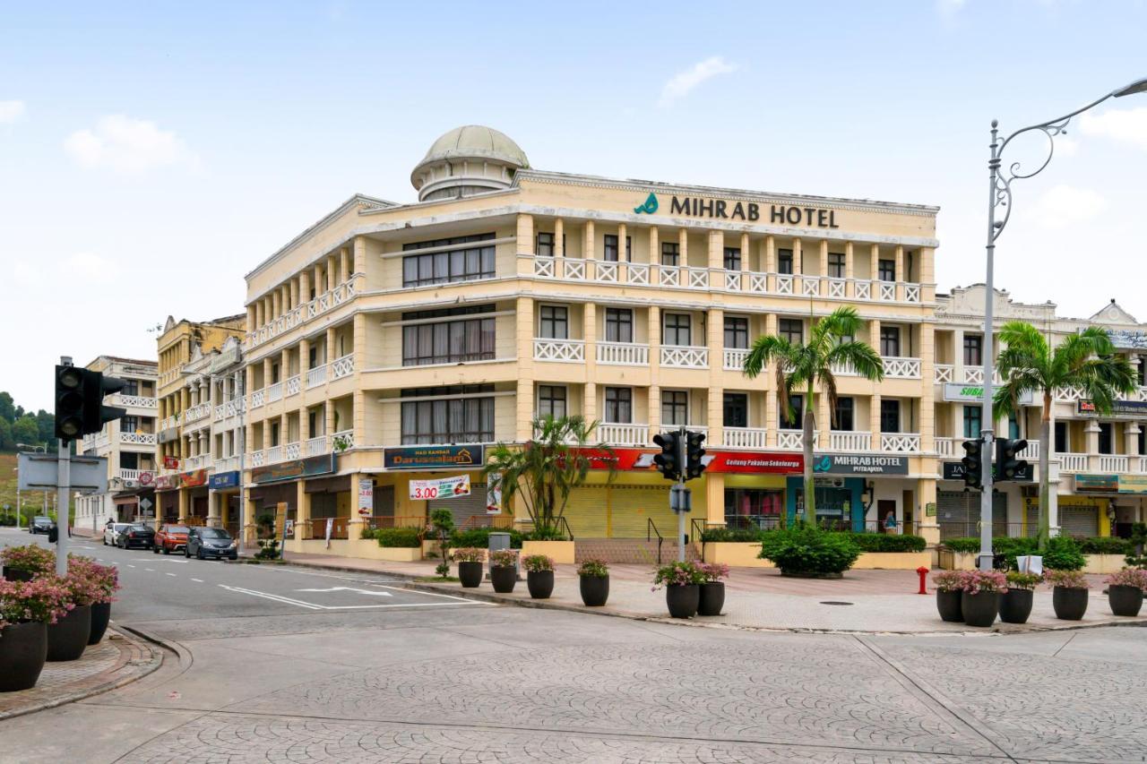 Mihrab Hotel Putrajaya Exterior foto